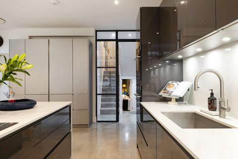 5 bedroom terraced house to rent, Sedlescombe Road, Fulham, London