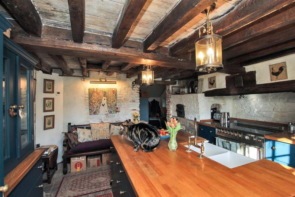Kitchen & Breakfast Room.JPG