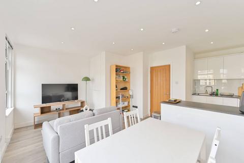 2 bedroom flat to rent, Lavender Hill, SW11, Battersea, London, SW11