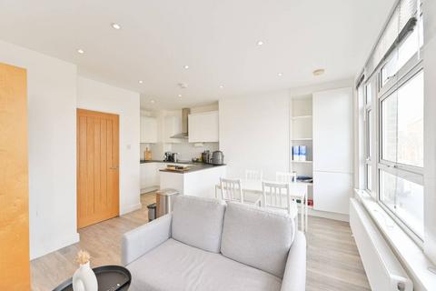 2 bedroom flat to rent, Lavender Hill, SW11, Battersea, London, SW11