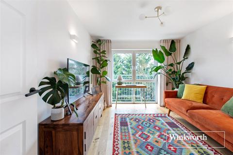 1 bedroom apartment for sale, Montague Close, High Barnet, EN5