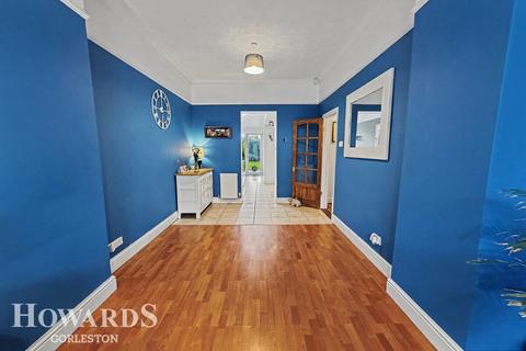 3 bedroom terraced house for sale, Lowestoft Road, Gorleston