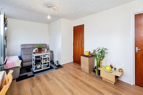 1 bedroom flat for sale, Littledown Road, Slough