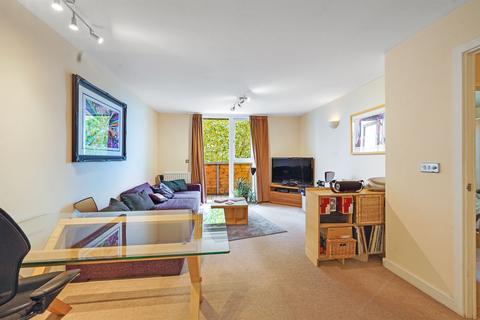 2 bedroom flat for sale, Wenlock Street, London