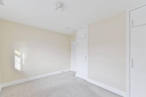 2 bedroom flat to rent, Wandsworth Road, Vauxhall, London, SW8