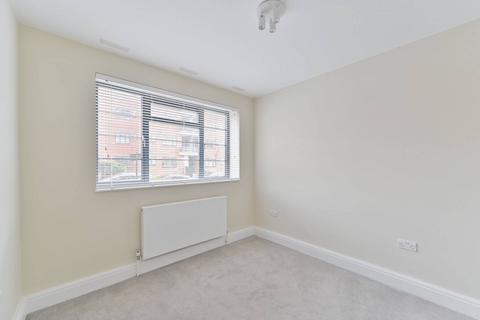 2 bedroom flat to rent, Wandsworth Road, Vauxhall, London, SW8