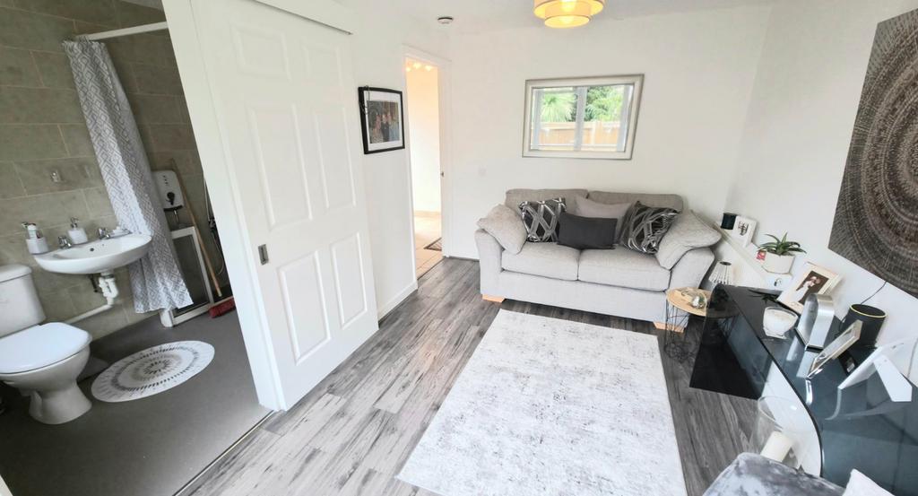 Family Room/Bedroom