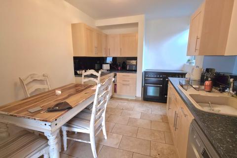 4 bedroom semi-detached house for sale, George Eliot Avenue, Warwickshire CV12