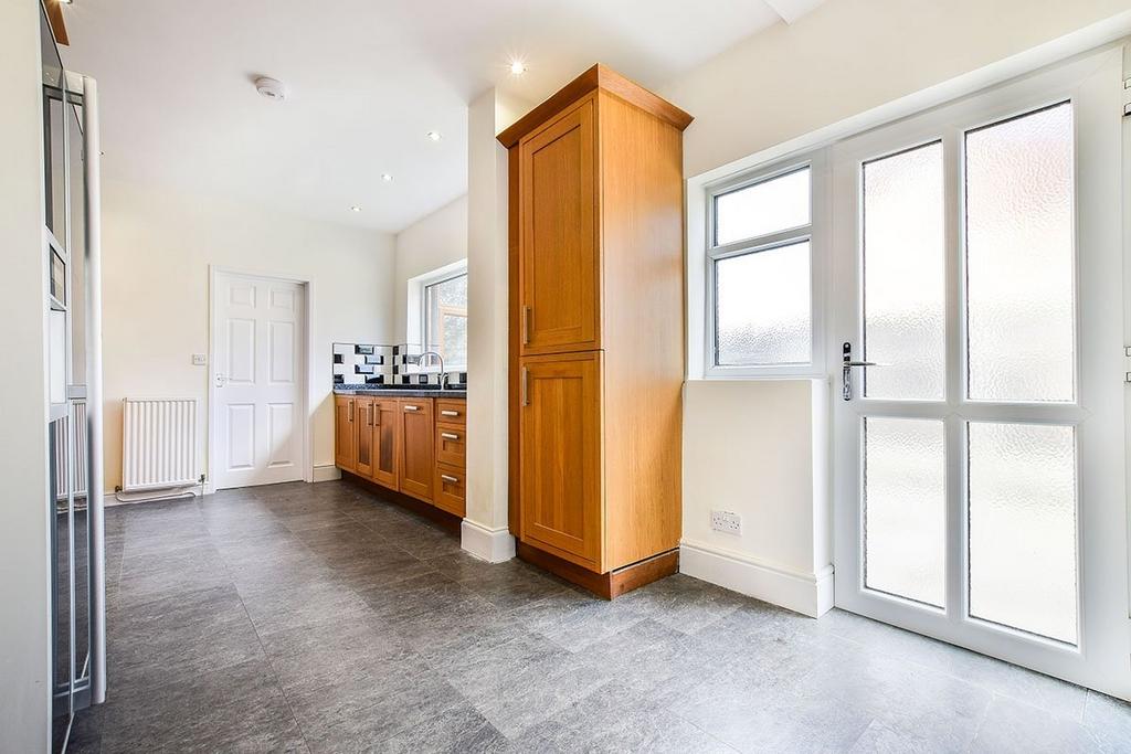 Kitchen/Breakfast Ro