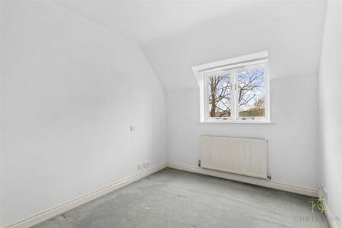 3 bedroom semi-detached house for sale, Althorp Gardens, Pershore