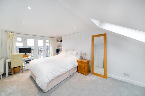 3 bedroom terraced house for sale, Carlton Park Avenue, Raynes Park SW20