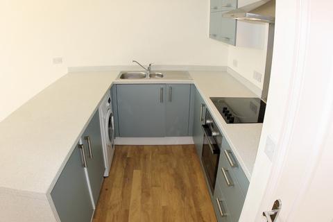 2 bedroom bungalow to rent, Canal Walk, Rudheath, Northwich, CW9