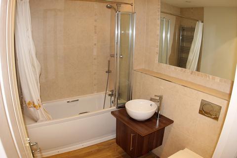 2 bedroom bungalow to rent, Canal Walk, Rudheath, Northwich, CW9