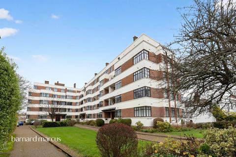 The Crescent, Surbiton
