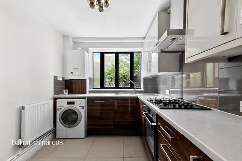 2 bedroom apartment for sale, The Crescent, Surbiton