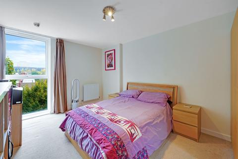 2 bedroom flat for sale, Wenlock Street, London