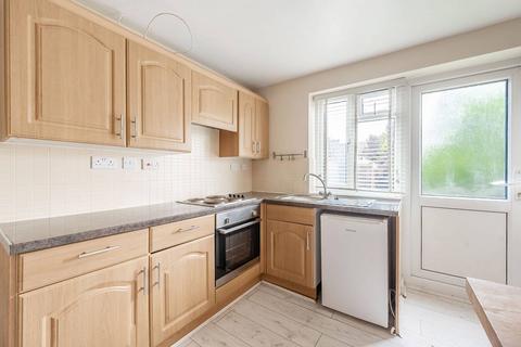 1 bedroom maisonette to rent, Gammons Lane, Watford, WD24