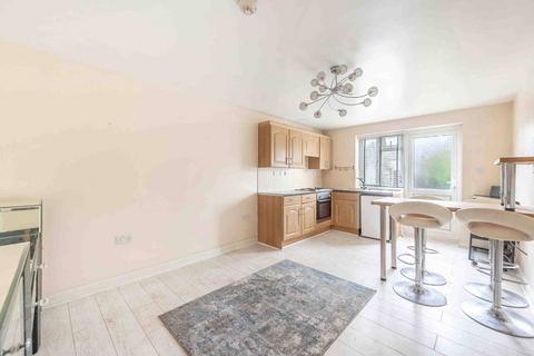 undefined, Gammons Lane, Watford, WD24