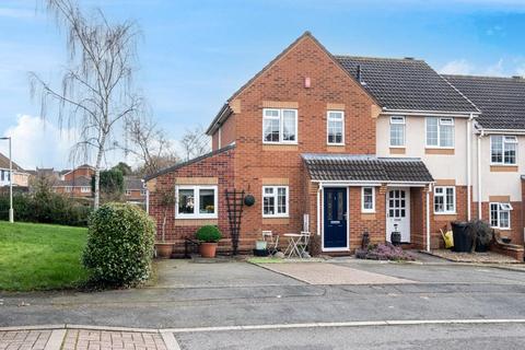 3 bedroom end of terrace house for sale, Willow Close, Measham, Swadlincote