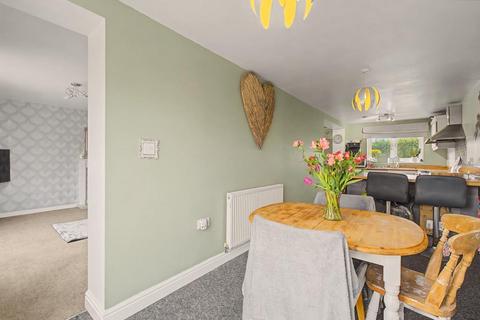 3 bedroom end of terrace house for sale, Willow Close, Measham, Swadlincote