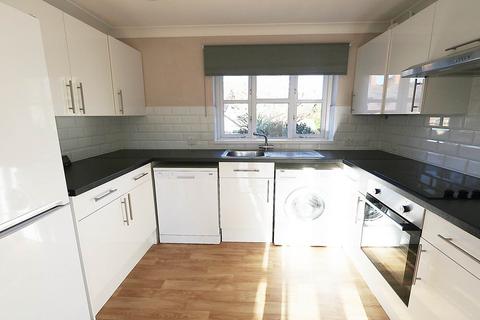 3 bedroom terraced house to rent, Butlers Pond, Whitchurch Hill