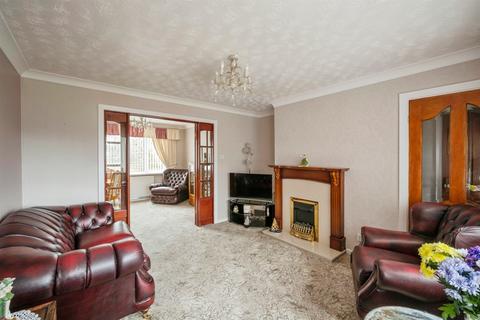 3 bedroom semi-detached house for sale, Southfield Crescent, Thurnscoe, Rotherham