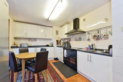 3 bedroom semi-detached house for sale, Park Vale Drive, Thrybergh, Rotherham