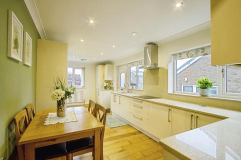 2 bedroom bungalow for sale, St. Marys Close, Wakefield WF3