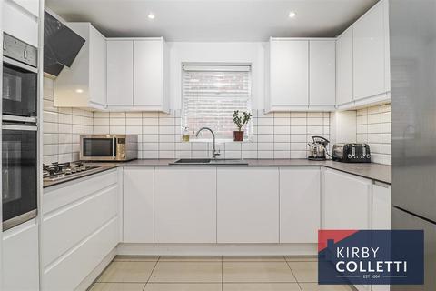 3 bedroom semi-detached house for sale, Buryholme, Wormley