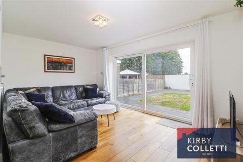 3 bedroom semi-detached house for sale, Buryholme, Wormley