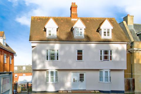 Ground floor flat - Nunns Road, Colchester