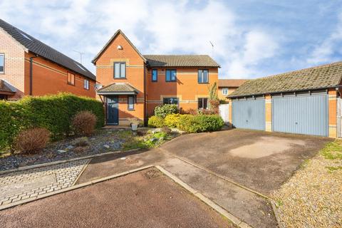 4 bedroom detached house for sale, Beech Drive, Brackley