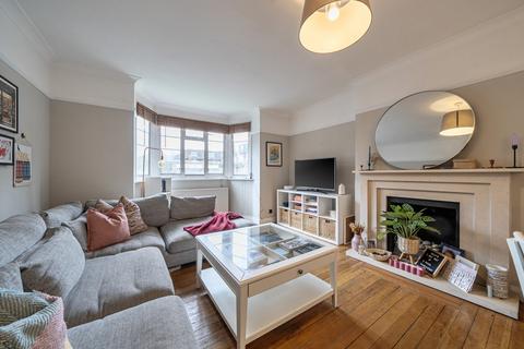 2 bedroom flat for sale, West Street Lane, Carshalton, SM5