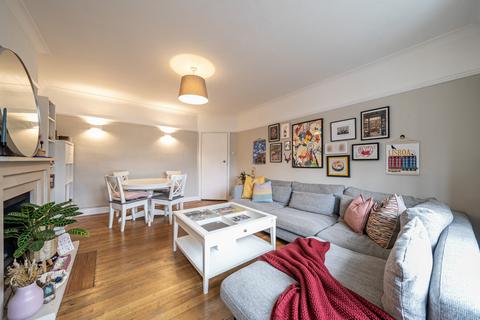 2 bedroom flat for sale, West Street Lane, Carshalton, SM5