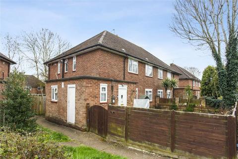 2 bedroom maisonette for sale, Malmesbury Close, Pinner, HA5