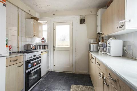 2 bedroom maisonette for sale, Malmesbury Close, Pinner, HA5