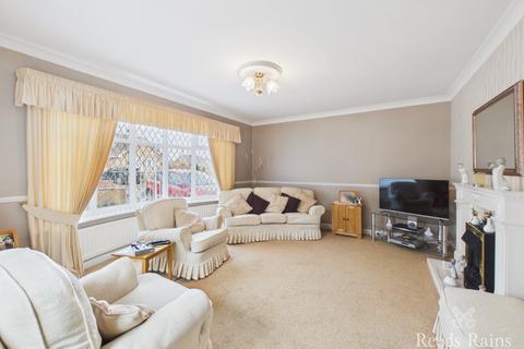 3 bedroom bungalow for sale, Chingford Grove, Durham TS19