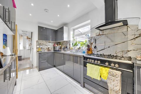 undefined, Nevis Close, Rise Park, RM1
