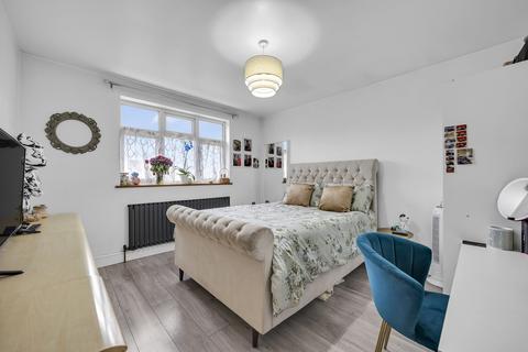 3 bedroom semi-detached house for sale, Nevis Close, Rise Park, RM1