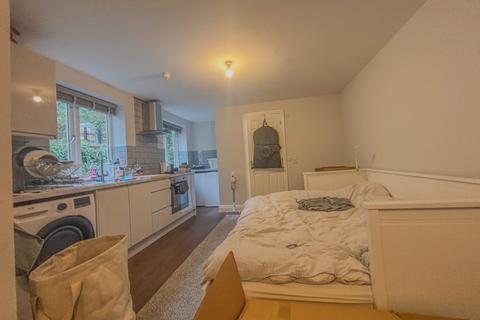 1 bedroom property to rent, Hotwell Road, Bristol BS8