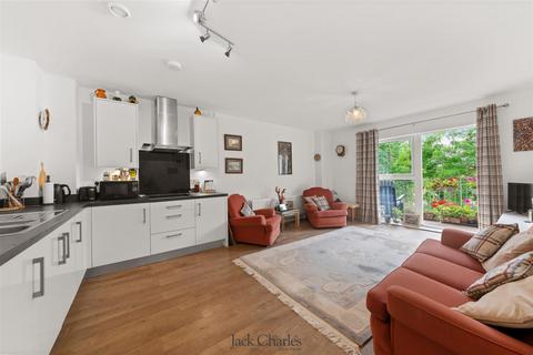 undefined, Sovereign Way, Tonbridge