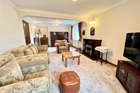 3 bedroom bungalow for sale, Bellrope Lane, Wymondham