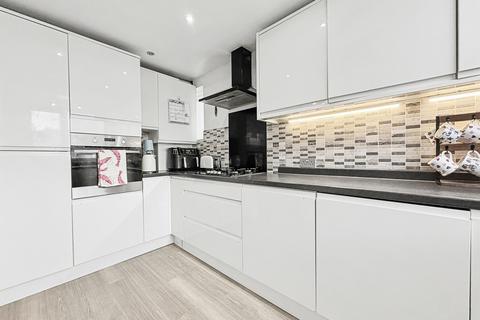 3 bedroom semi-detached house for sale, Christchurch