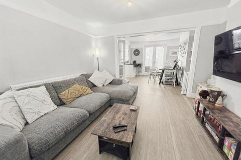 3 bedroom semi-detached house for sale, Christchurch