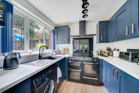 3 bedroom end of terrace house for sale, Stourbridge Road, Kidderminster, DY10
