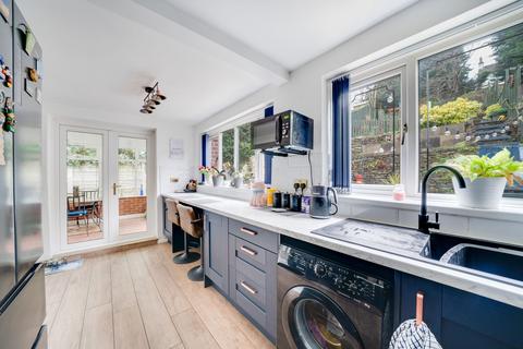 3 bedroom end of terrace house for sale, Stourbridge Road, Kidderminster, DY10