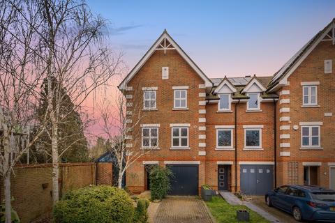 5 bedroom semi-detached house for sale, Burgess Close, Abingdon