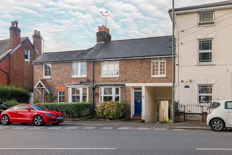 2 bedroom maisonette for sale, Somerset Road, Redhill RH1