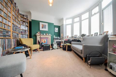 4 bedroom semi-detached house for sale, Lonsdale Road, Leamington Spa