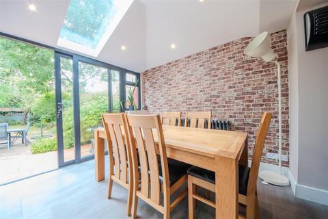 4 bedroom semi-detached house for sale, Lonsdale Road, Leamington Spa